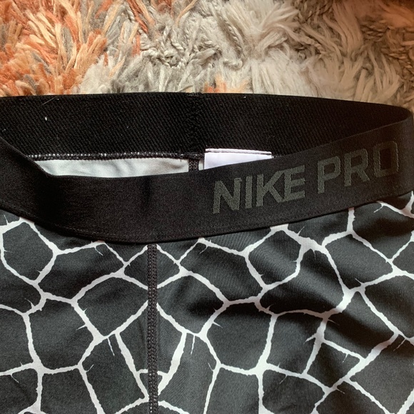 Nike pro leggings - Picture 3 of 4
